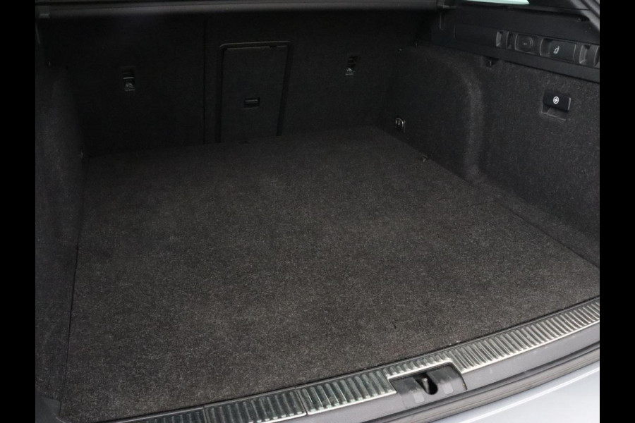 Škoda Superb 1.4 TSI iV Sportline | Trekhaak | 360 Camera | Achterbankverwarming | Adaptive cruise | Alcantara | Matrix LED | Carplay | Keyless | Sportstoelen | Memory | Navigatie | Stuurverwarming | PHEV | Plug In