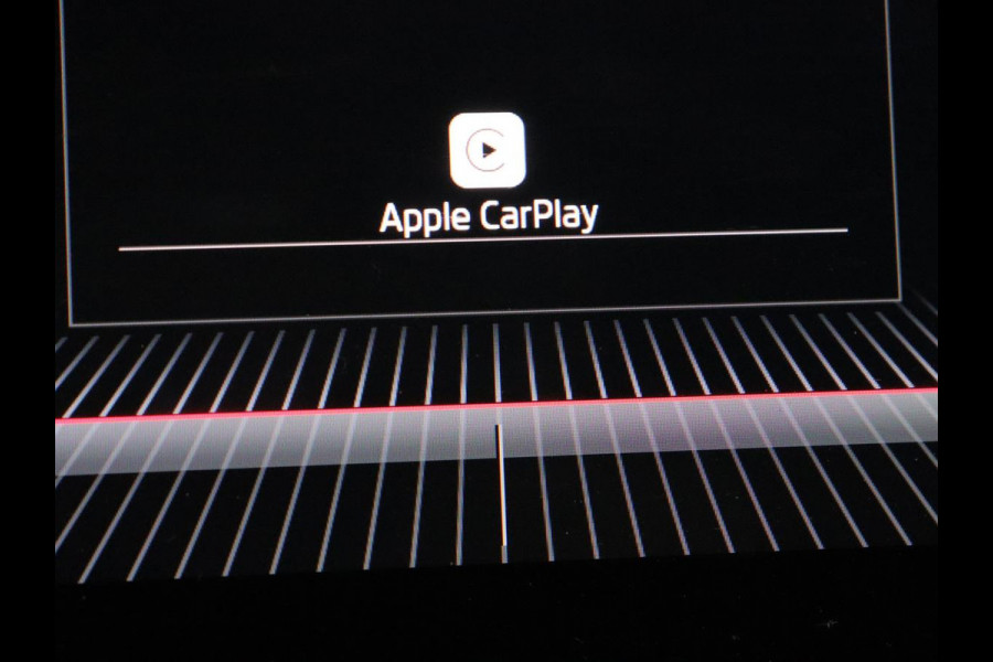 Škoda Superb 1.4 TSI iV Sportline | Trekhaak | 360 Camera | Achterbankverwarming | Adaptive cruise | Alcantara | Matrix LED | Carplay | Keyless | Sportstoelen | Memory | Navigatie | Stuurverwarming | PHEV | Plug In