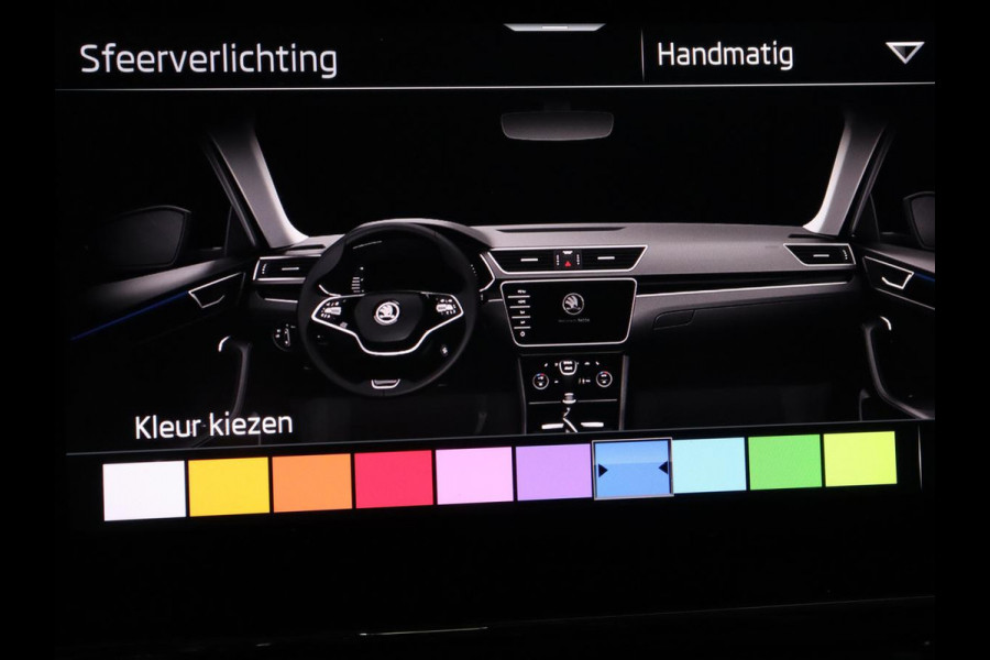 Škoda Superb 1.4 TSI iV Sportline | Trekhaak | 360 Camera | Achterbankverwarming | Adaptive cruise | Alcantara | Matrix LED | Carplay | Keyless | Sportstoelen | Memory | Navigatie | Stuurverwarming | PHEV | Plug In