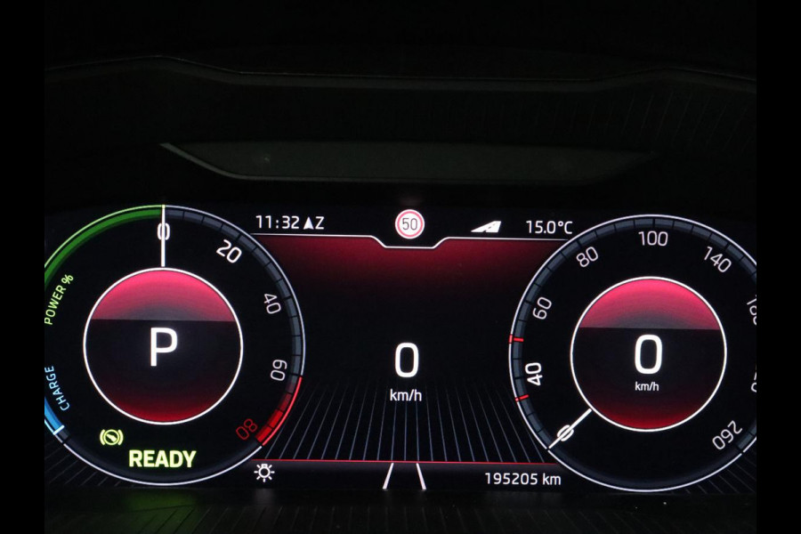 Škoda Superb 1.4 TSI iV Sportline | Trekhaak | 360 Camera | Achterbankverwarming | Adaptive cruise | Alcantara | Matrix LED | Carplay | Keyless | Sportstoelen | Memory | Navigatie | Stuurverwarming | PHEV | Plug In