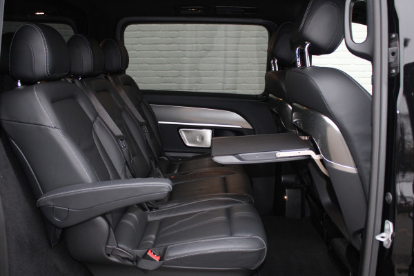 Mercedes-Benz V-Klasse 300d / XXL / 4-matic / DC / AMG / Burmester / Elec Stoelen / Vol Opties / NIEUWSTAAT