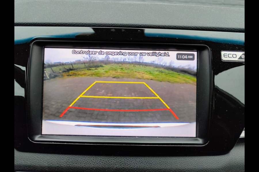 Kia e-Niro Executive 64kWh SOH 100% Leer Elek.Stoel+Memory Warmtepomp Pdc Navi Ecc Camera Apple Carplay Android Auto Stoelverwarming+Koeling Stuurverwarming Lmv Privacy Glas DAB Vess Lane Assist Blind Spot 1e Eigenaar Origineel Nederlandse Auto Zeer compleet!