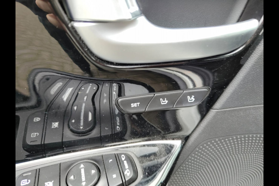 Kia e-Niro Executive 64kWh SOH 100% Leer Elek.Stoel+Memory Warmtepomp Pdc Navi Ecc Camera Apple Carplay Android Auto Stoelverwarming+Koeling Stuurverwarming Lmv Privacy Glas DAB Vess Lane Assist Blind Spot 1e Eigenaar Origineel Nederlandse Auto Zeer compleet!
