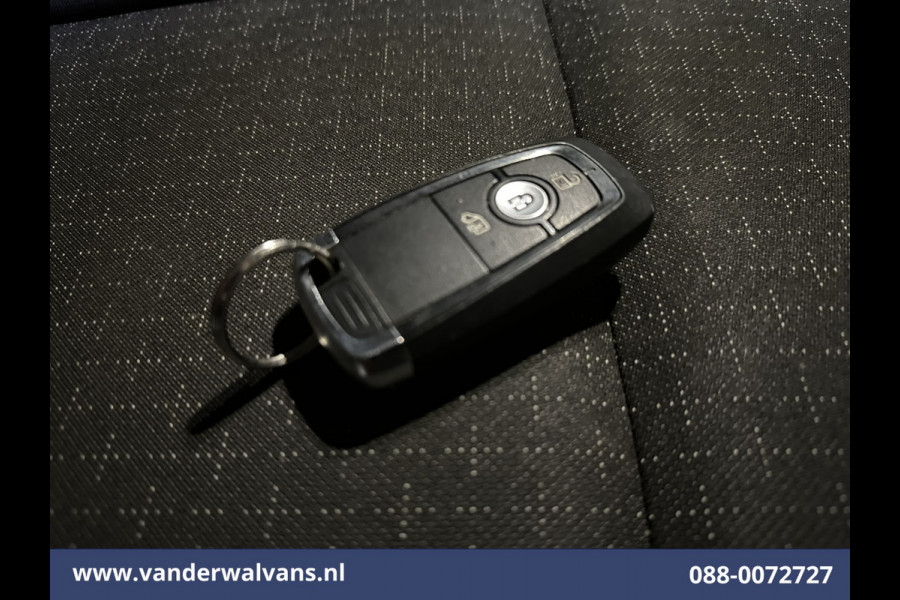 Ford Transit Custom 2.0 TDCI 136pk L2H1 Euro6 Airco | Camera | LED | Cruisecontrol | Verwarmde voorruit Parkeersensoren, Bijrijdersbank, 2800kg trekvermogen