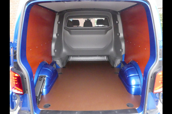Volkswagen Transporter 2.0 TDI 150PK Bulli Dubbel Cabine LED/Virtual cockpit/Camera