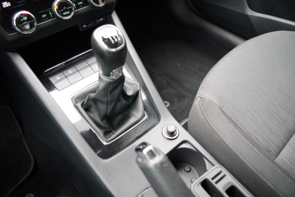 Škoda Octavia 1.0 TSI 115 PK Greentech Style Business, Climate Control, Stoelverwarming,