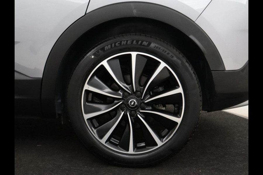 Opel Grandland X 1.6 Turbo Hybrid Ultimate | Stoelventilatie | Leder | 360 Camera | Carplay | Keyless | 19'' | Navigatie | Full LED | Parkeerhulp | Stoelverwarming | PHEV | Plug In