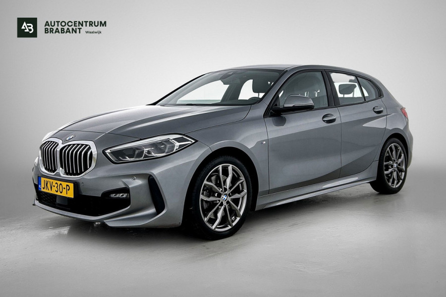 BMW 1-serie 120i M-SPORT Business Edition Plus(Dealer OnderH, Carplay, Stoel& Stuur Verwarming, Head-up, SfeerV, PDC V+A, Etc)
