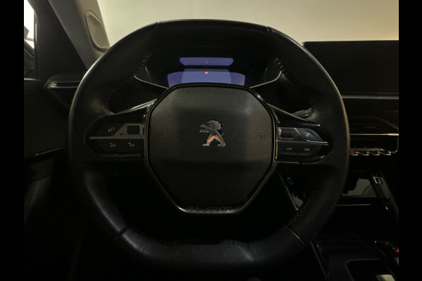 Peugeot e-2008 EV Allure 50 kWh Panoramadak | Cruise Control | 18 "Inch LM Velgen