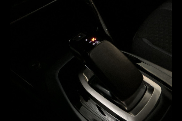 Peugeot e-2008 EV Allure 50 kWh Panoramadak | Cruise Control | 18 "Inch LM Velgen
