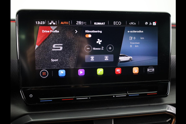 CUPRA Leon 1.4 e-Hybrid VZ Performance 245pk | Panoramadak | Sporstoelen | Navigatie | Verwarmbare voorstoelen | 19 inch Lichtmetalen velgen |