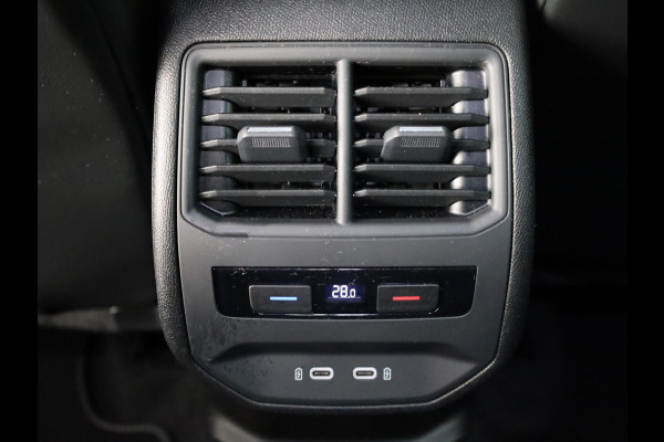 CUPRA Leon 1.4 e-Hybrid VZ Performance 245pk | Panoramadak | Sporstoelen | Navigatie | Verwarmbare voorstoelen | 19 inch Lichtmetalen velgen |