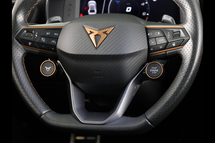 CUPRA Leon 1.4 e-Hybrid VZ Performance 245pk | Panoramadak | Sporstoelen | Navigatie | Verwarmbare voorstoelen | 19 inch Lichtmetalen velgen |