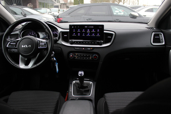 Kia Ceed Sportswagon 1.5 T-GDi DynamicLine / Trekhaak / Camera / Navigatie / 16'' / LED Koplampen / DAB / ACC