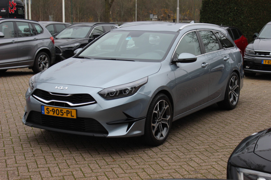 Kia Ceed Sportswagon 1.5 T-GDi DynamicLine / Trekhaak / Camera / Navigatie / 16'' / LED Koplampen / DAB / ACC