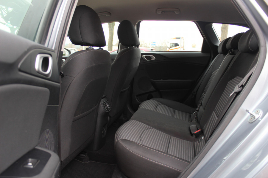 Kia Ceed Sportswagon 1.5 T-GDi DynamicLine / Trekhaak / Camera / Navigatie / 16'' / LED Koplampen / DAB / ACC