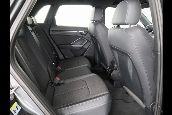 Audi Q3 35 TFSI S edition Competition 150pk| Verlengde garantie | Navigatie | Parkeercamera | 19 inch Lichtmetalen velgen | Apple Carplay/ Android Auto