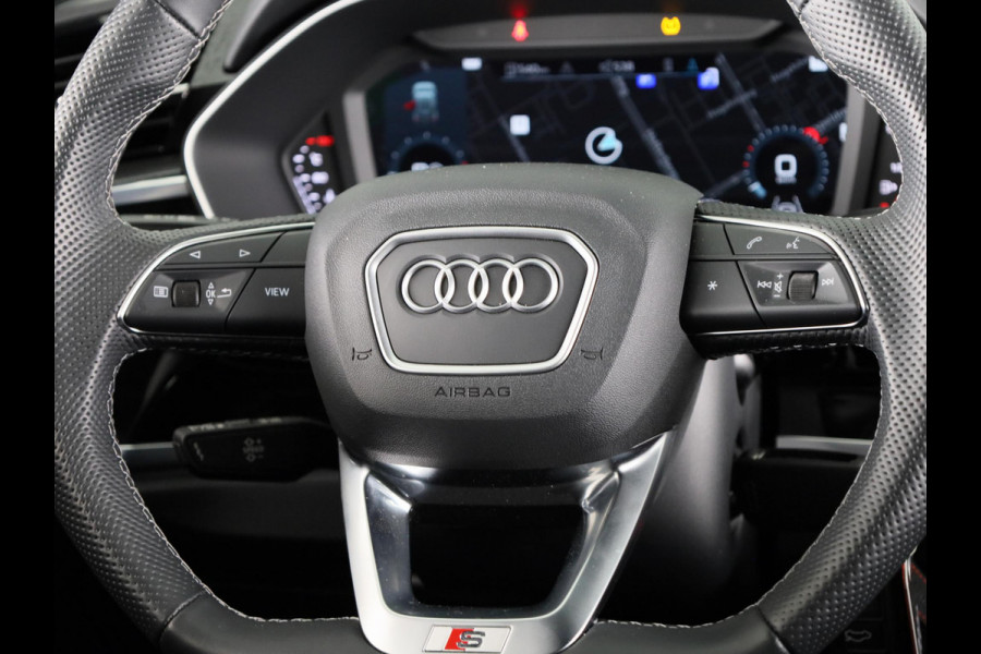 Audi Q3 35 TFSI S edition Competition 150pk| Verlengde garantie | Navigatie | Parkeercamera | 19 inch Lichtmetalen velgen | Apple Carplay/ Android Auto