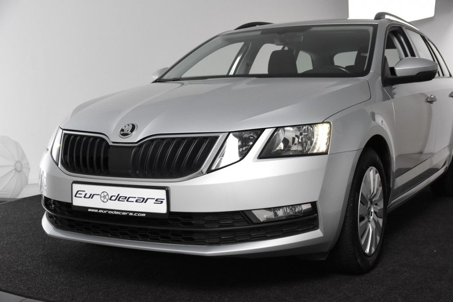Škoda Octavia Combi 1.0 TSI Ambition Combi *1ste Eigenaar*Navigatie*DAB*Trekhaak*