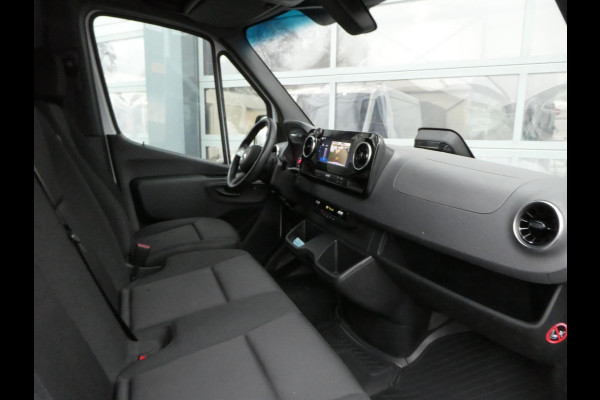 Mercedes-Benz Sprinter 317cdi 170pk L2H2 Airco, camera, Navi, Mbux 10, LED, Xenon, 3-Zits.