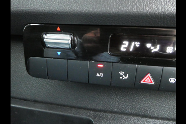 Mercedes-Benz Sprinter 317cdi 170pk L2H2 Airco, camera, Navi, Mbux 10, LED, Xenon, 3-Zits.