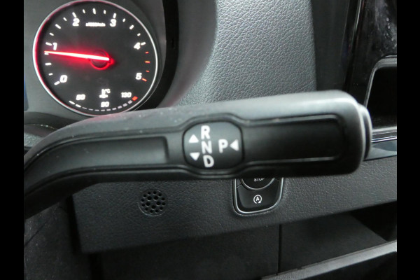 Mercedes-Benz Sprinter 317cdi 170pk L2H2 Airco, camera, Navi, Mbux 10, LED, Xenon, 3-Zits.