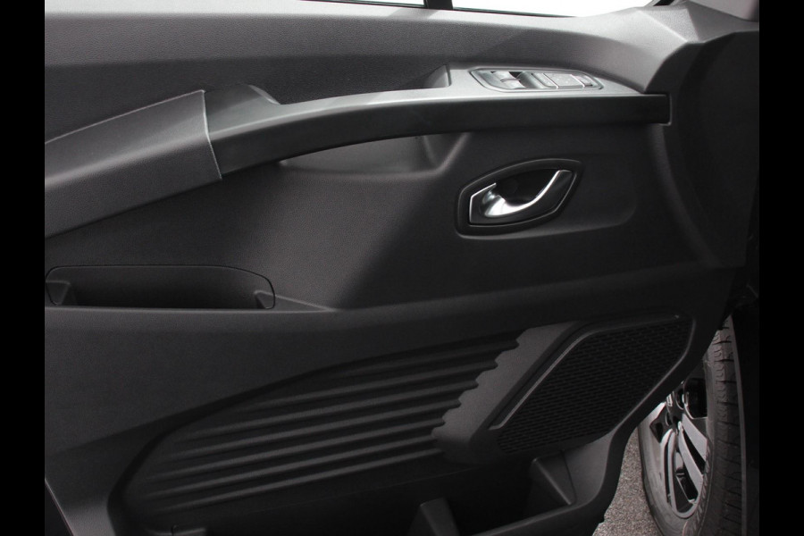 Renault Trafic 2.0 Blue dCi 150 Automaat L2H1 Adv. Dubbel Cabine Navigatie Airco Lichtmetalen velgen Betimmering Trekhaak Camera Parkeer sensoren Dab