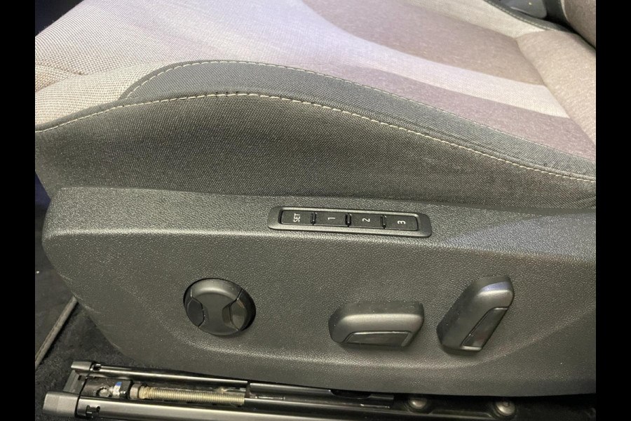 Škoda ENYAQ iV 60 First Edition|91% SOH|ELEK. INTERIEUR|STOEL- ,STUURVERW.|ACC|CARPLAY|CAMERA|NAVI|INCL. BTW|1e EIG.|NL- AUTO|