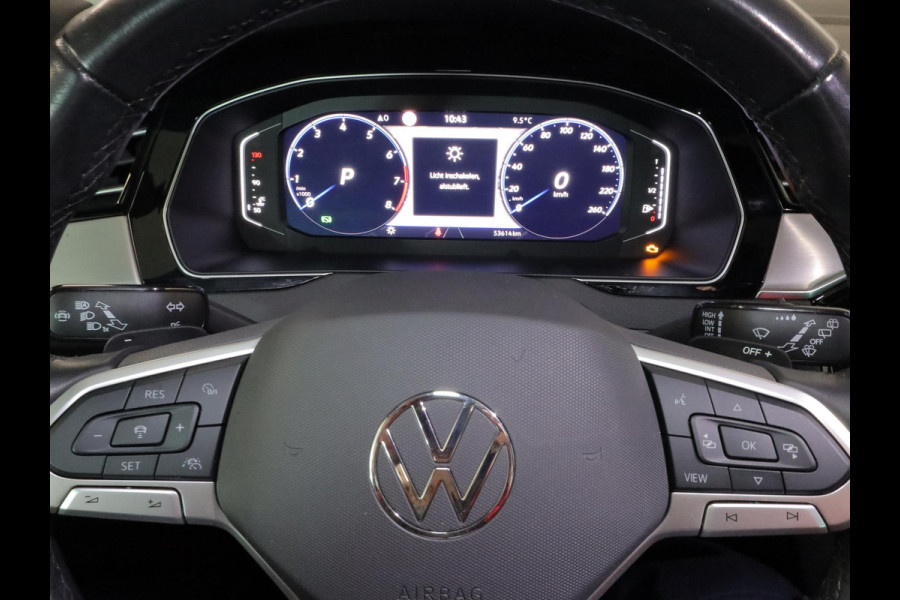 Volkswagen Passat Variant 1.5 TSI R-Line Business 150 pk Automaat (DSG) | Verlengde garantie | Navigatie | Parkeersensoren | Achteruitrijcamera | Stoelverwarming |