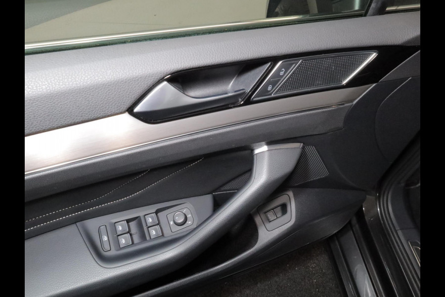 Volkswagen Passat Variant 1.5 TSI R-Line Business 150 pk Automaat (DSG) | Verlengde garantie | Navigatie | Parkeersensoren | Achteruitrijcamera | Stoelverwarming |