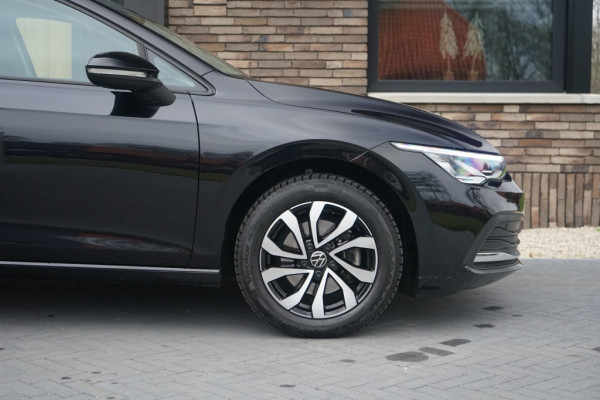 Volkswagen Golf VIII 1.0 TSI Active