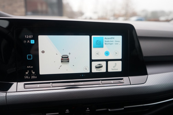 Volkswagen Golf VIII 1.0 TSI Active