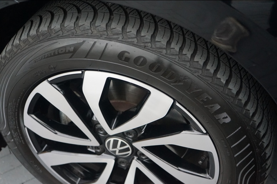 Volkswagen Golf VIII 1.0 TSI Active