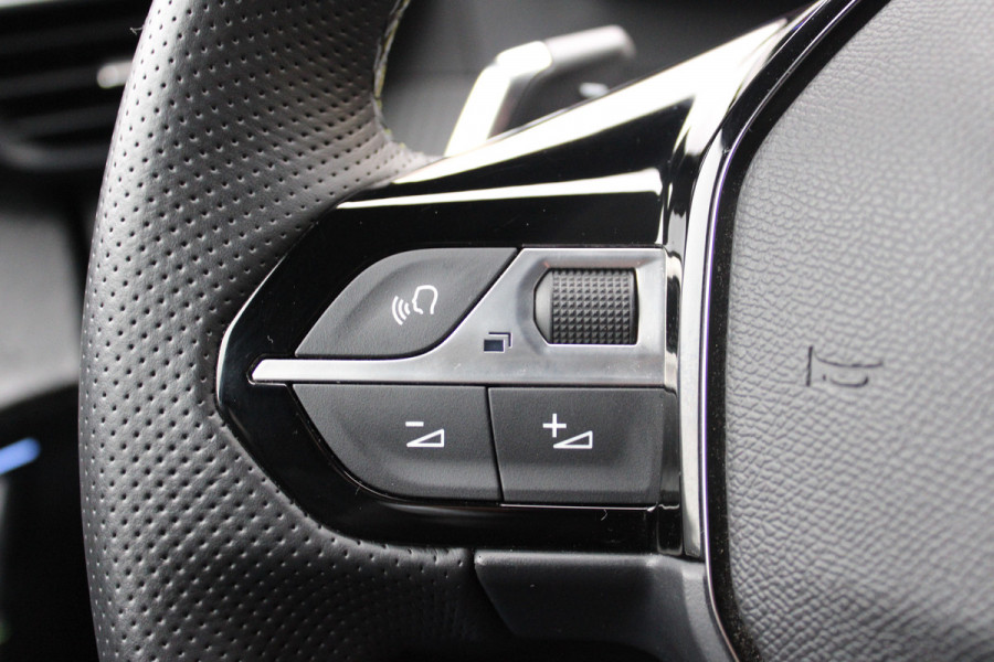 Peugeot 208 Hybrid e-DCS6 GT | Carplay | Led | Cruise | Keyless