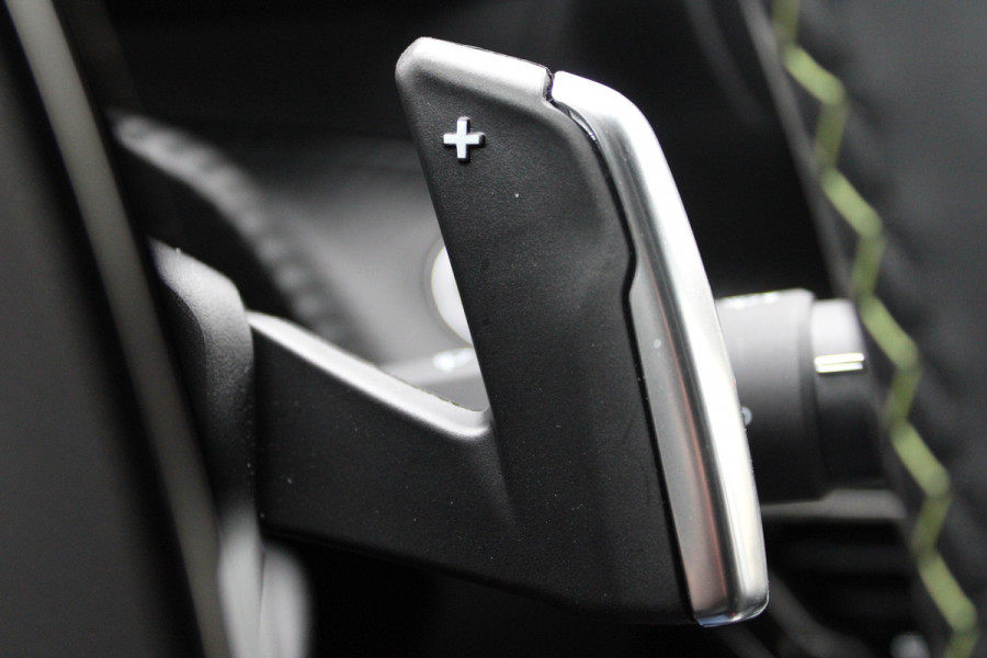 Peugeot 208 Hybrid e-DCS6 GT | Carplay | Led | Cruise | Keyless