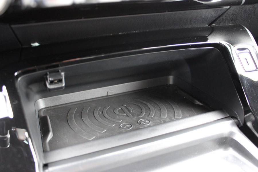 Peugeot 208 Hybrid e-DCS6 GT | Carplay | Led | Cruise | Keyless