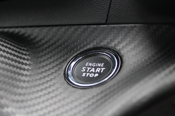 Peugeot 208 Hybrid e-DCS6 GT | Carplay | Led | Cruise | Keyless