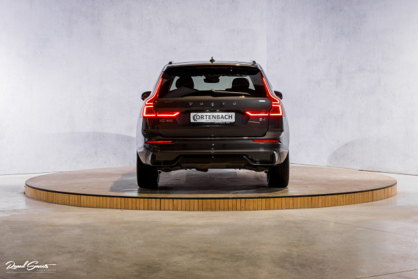 Volvo XC60 2.0 B4 R-Design | Harman Kardon | Adaptieve cruise | Memory | Achterbank verwarmd |