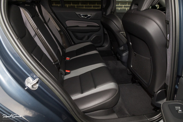 Volvo V60 2.0 B4 Plus Dark | Adaptieve cruise | Memory | Blis | Harman Kardon |