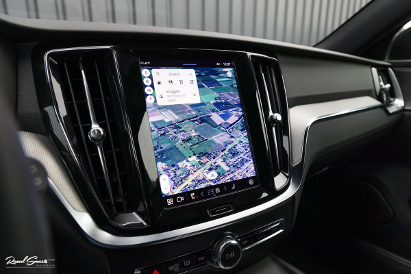 Volvo V60 2.0 B4 Plus Dark | Adaptieve cruise | Memory | Blis | Harman Kardon |