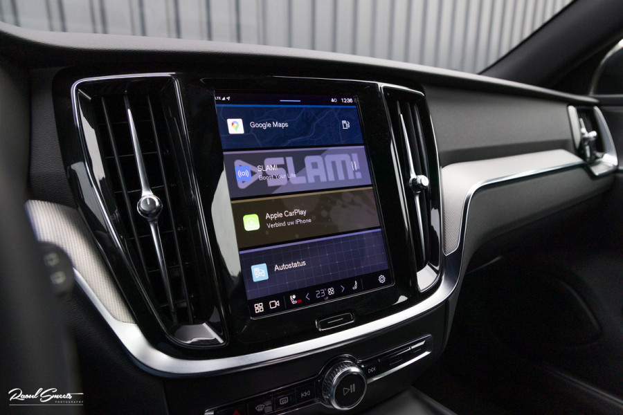 Volvo V60 2.0 B4 Plus Dark | Adaptieve cruise | Memory | Blis | Harman Kardon |