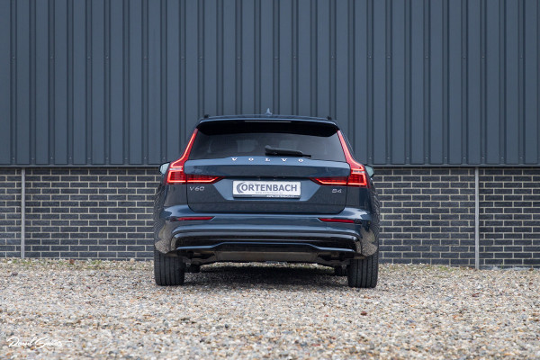 Volvo V60 2.0 B4 Plus Dark | Adaptieve cruise | Memory | Blis | Harman Kardon |