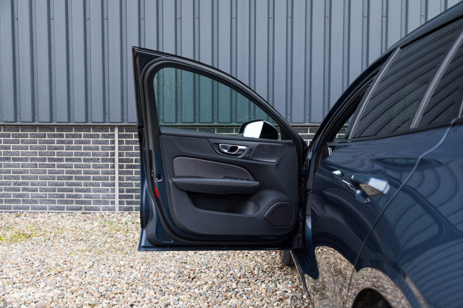 Volvo V60 2.0 B4 Plus Dark | Adaptieve cruise | Memory | Blis | Harman Kardon |