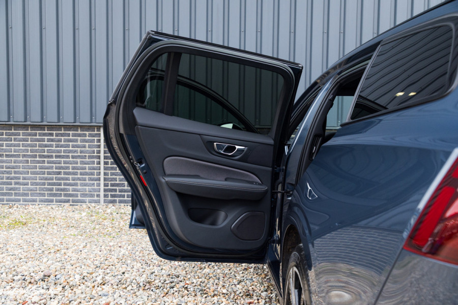 Volvo V60 2.0 B4 Plus Dark | Adaptieve cruise | Memory | Blis | Harman Kardon |