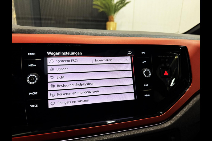 Volkswagen Polo 2.0 TSI GTI|PANO|KEYLESS|SFEER|BOMVOL