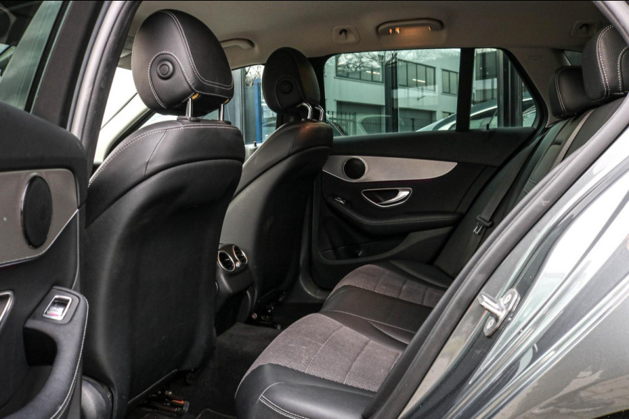 Mercedes-Benz C-Klasse Estate 180 - CARPLAY - NAVI - CAMERA - DEALER ONDERHOUDEN - STOELVERWARMING - SFEERVERLICHTING - DAB+ C180