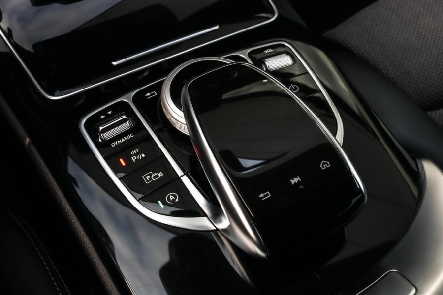Mercedes-Benz C-Klasse Estate 180 - CARPLAY - NAVI - CAMERA - DEALER ONDERHOUDEN - STOELVERWARMING - SFEERVERLICHTING - DAB+ C180
