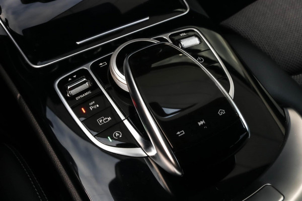 Mercedes-Benz C-Klasse Estate 180 - CARPLAY - NAVI - CAMERA - DEALER ONDERHOUDEN - STOELVERWARMING - SFEERVERLICHTING - DAB+ C180