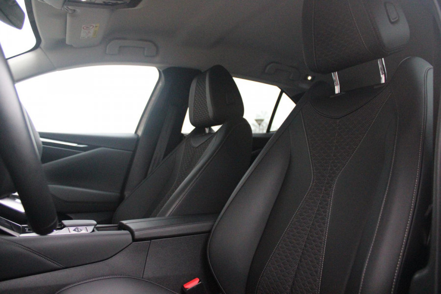 DS DS 4 1.2 130PK AUTOMAAT TROCADERO | HEAD UP DISPLAY | DODEHOEK DETECTIE | NAVIGATIE | DRAADLOZE APPLE CARPLAY/ANDROID AUTO | LED KOPLAMPEN | ACHTERUITRIJ CAMERA | 19" LICHTMETALEN VELGEN BLACK | ADAPTIVE CRUISE CONTROL | KEYLESS ENTRY/START |