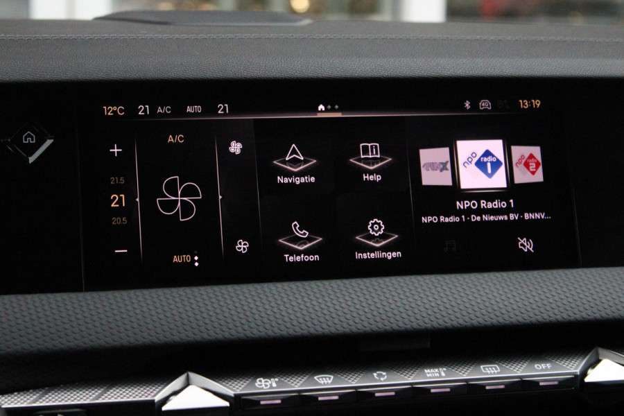 DS DS 4 1.2 130PK AUTOMAAT TROCADERO | HEAD UP DISPLAY | DODEHOEK DETECTIE | NAVIGATIE | DRAADLOZE APPLE CARPLAY/ANDROID AUTO | LED KOPLAMPEN | ACHTERUITRIJ CAMERA | 19" LICHTMETALEN VELGEN BLACK | ADAPTIVE CRUISE CONTROL | KEYLESS ENTRY/START |